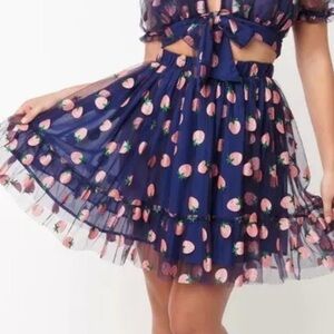 NWT Smak Parlour navy blue strawberry tulle skirt - L
